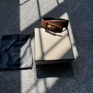 Tom Ford reversible T icon leather Brown/back Pebbled Belt with Gold  - size 95